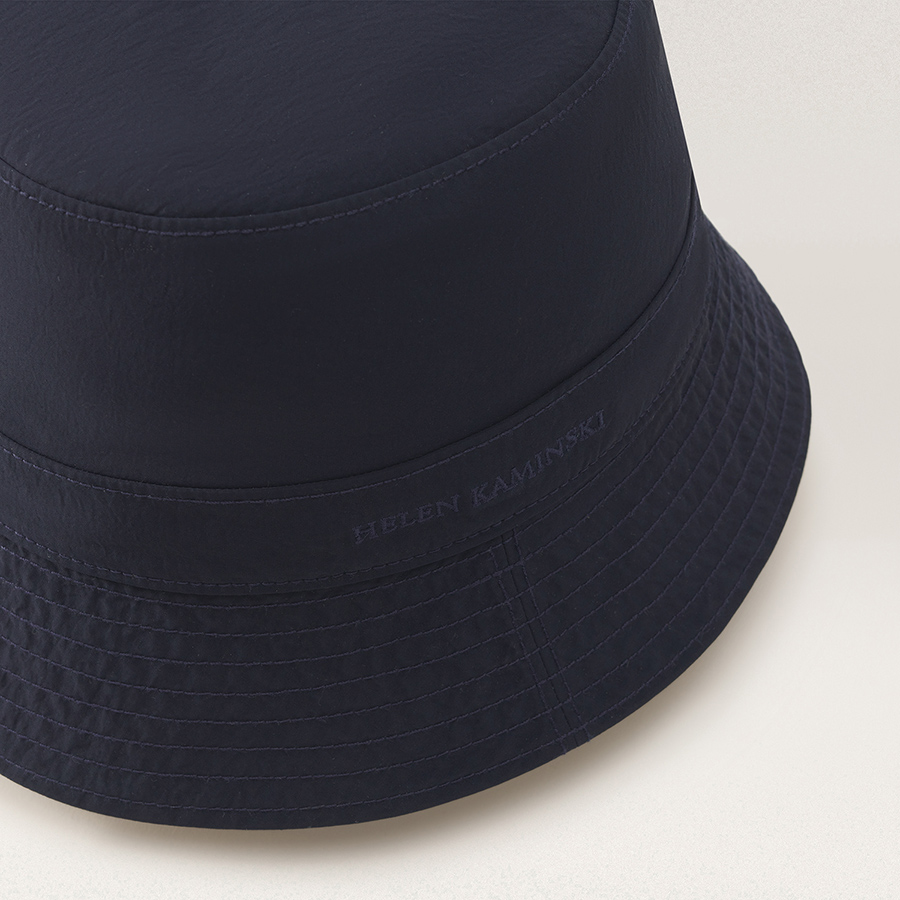 Mack Reversible Bucket(マック)