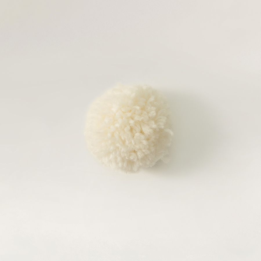 Removable Pompom