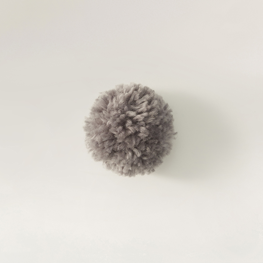 Removable Pompom