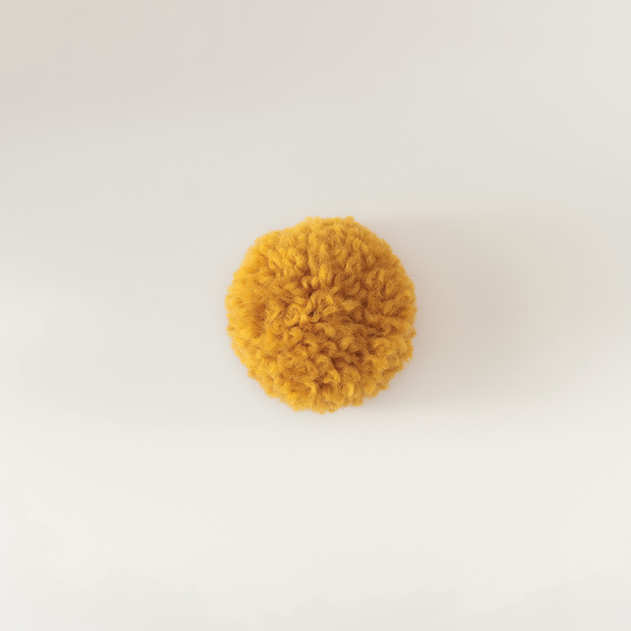 Removable Pompom