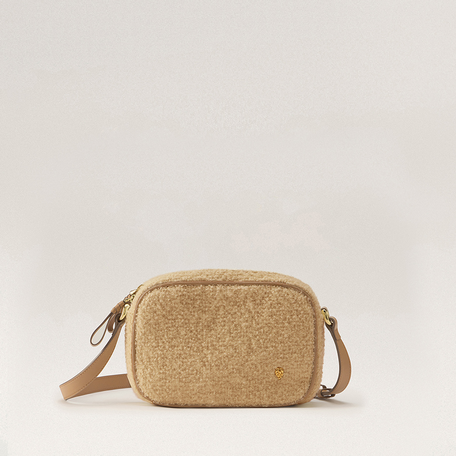 未使用級HELEN KAMINSKI ストローショルダーバッグ ショルダーバッグ